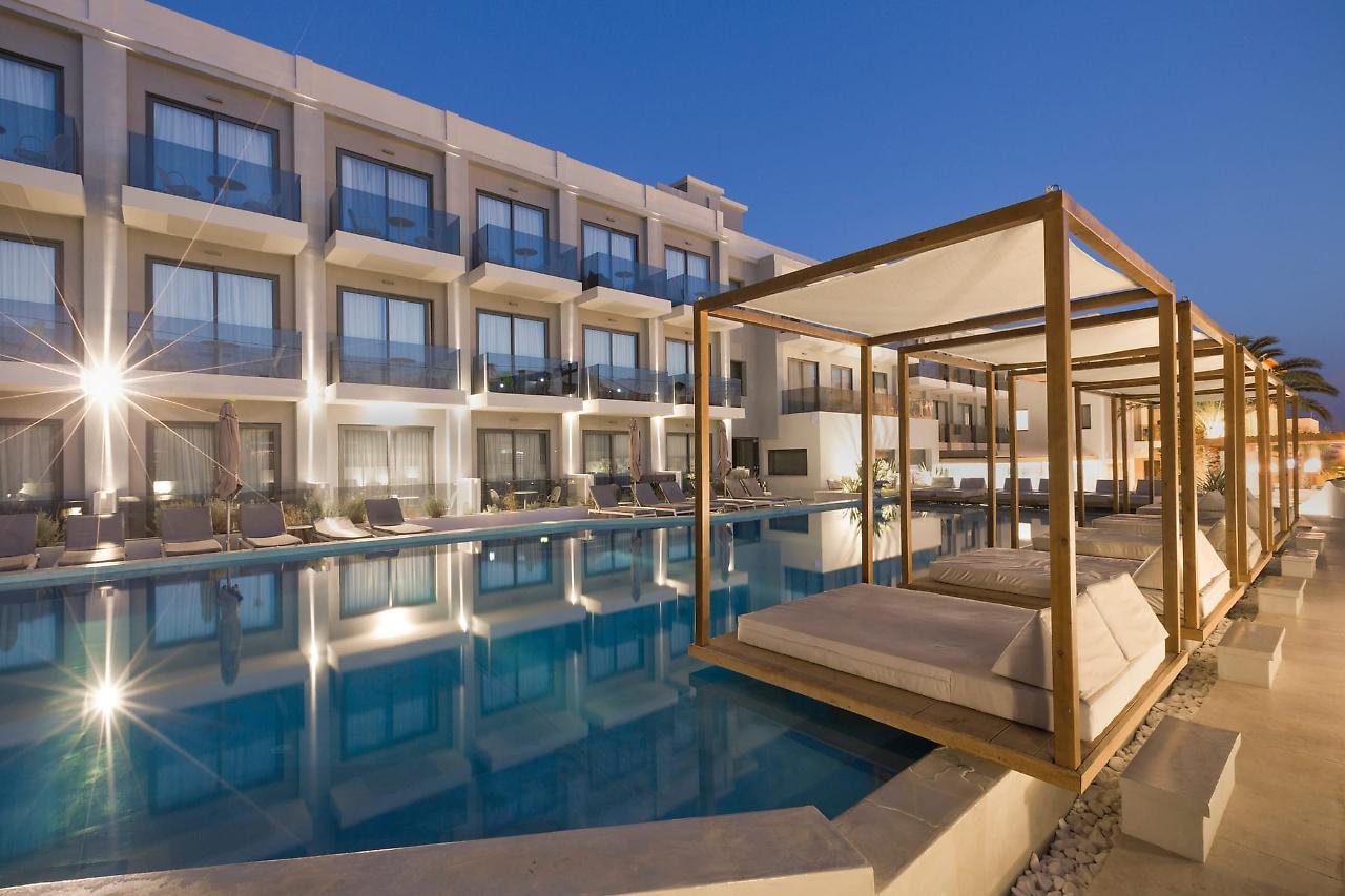 Samian Mare Hotel, & Карловаси