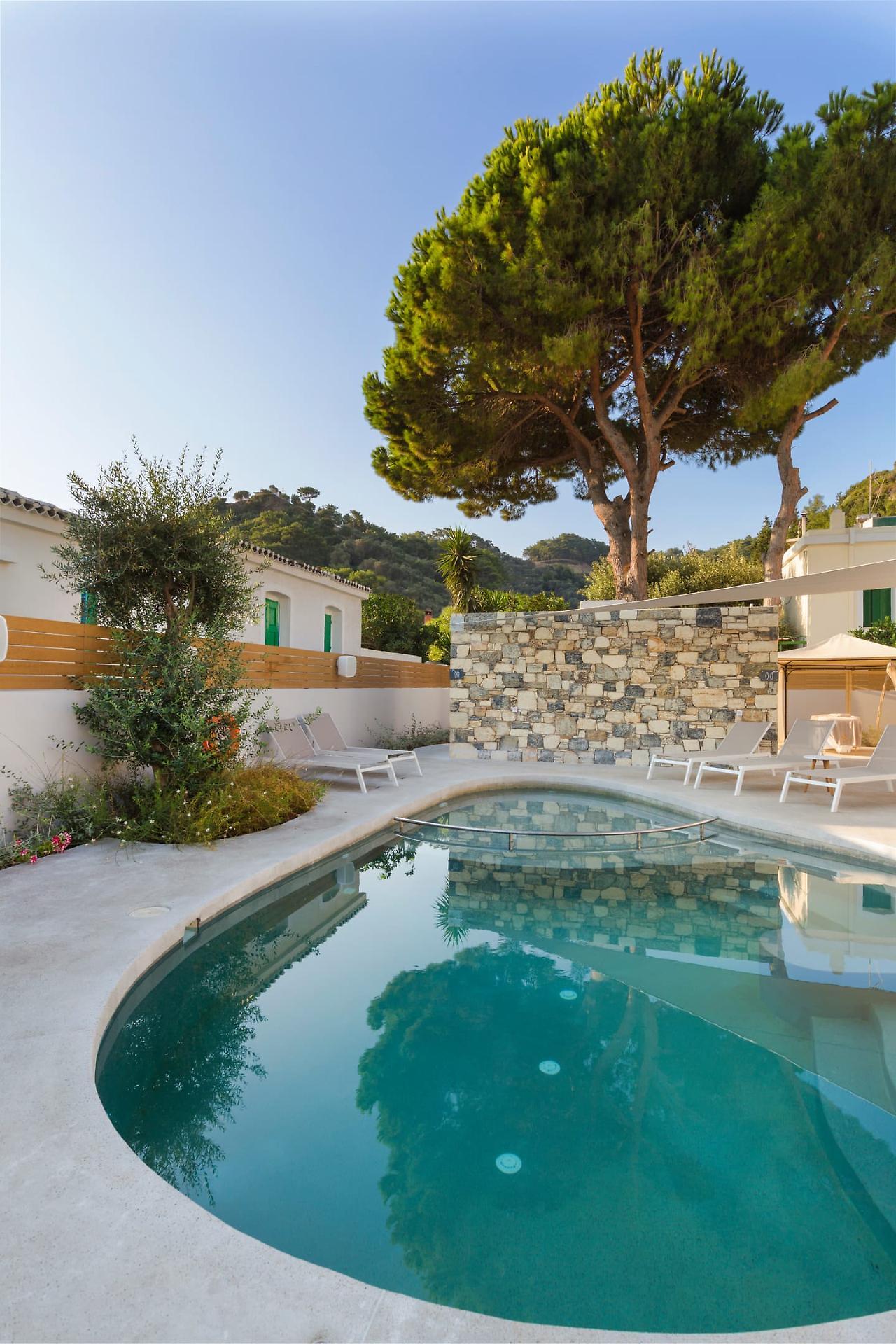 Отель Samian Mare Hotel, & 4*