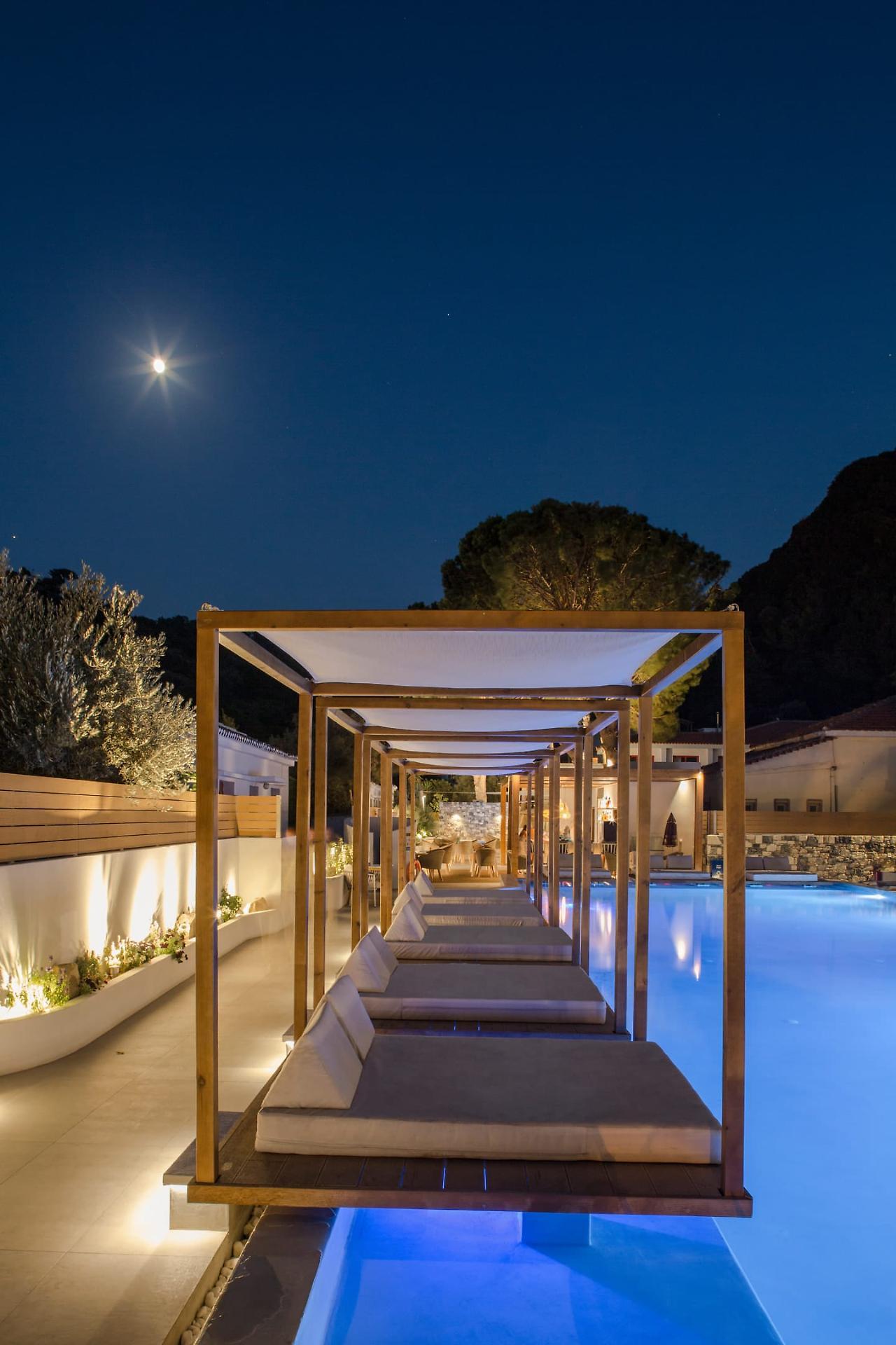 Samian Mare Hotel, & Отель Карловаси