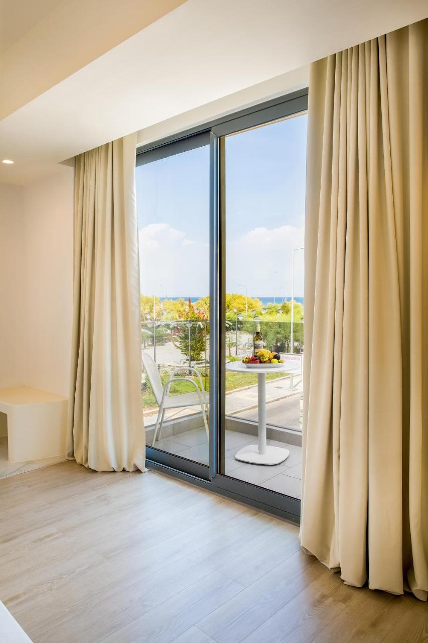 Отель Samian Mare Hotel, & 4*