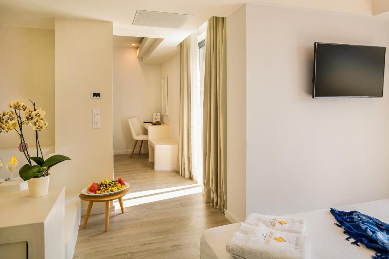 Samian Mare Hotel, & 4* Карловаси