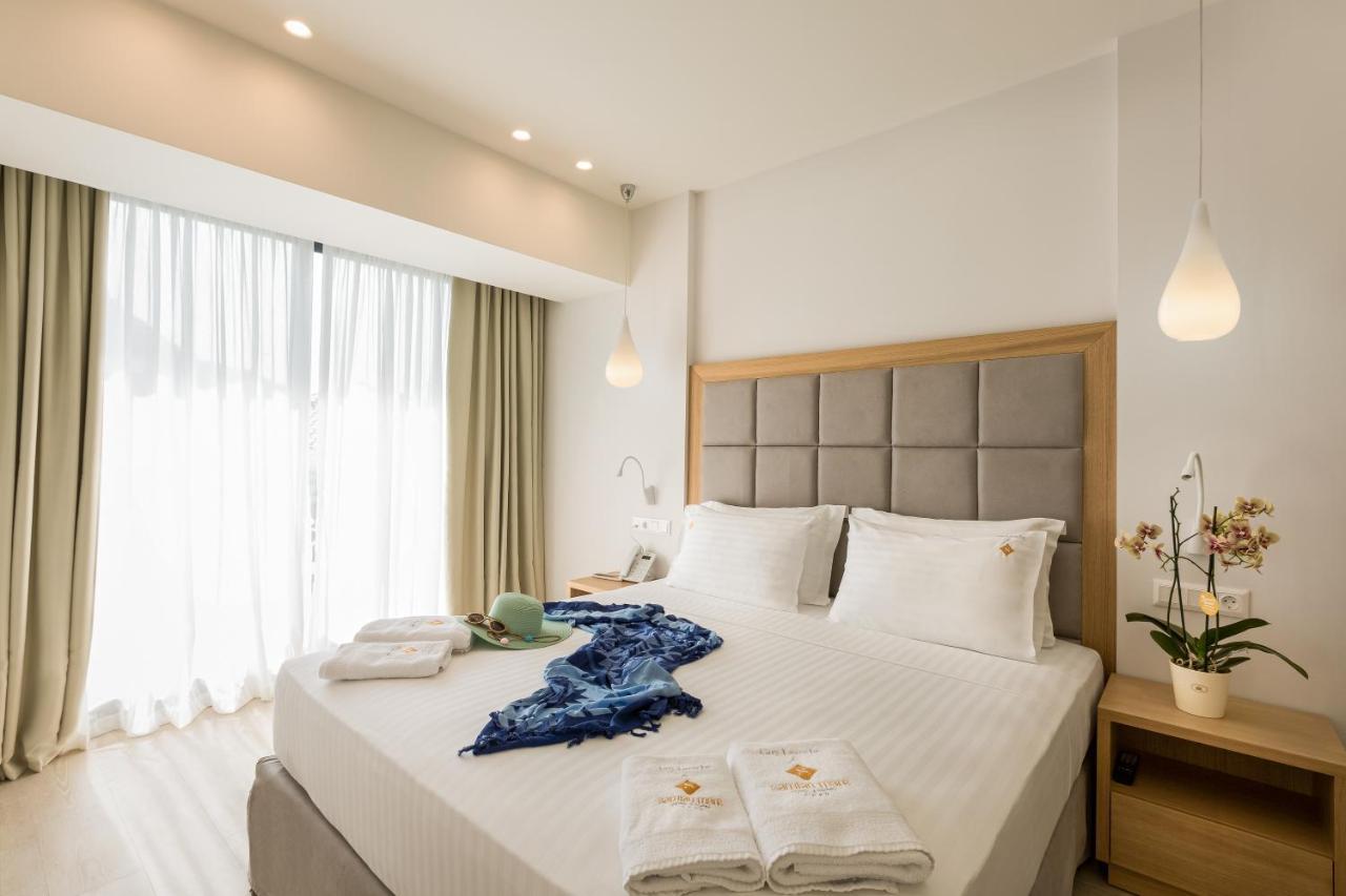 Samian Mare Hotel, & Отель Карловаси