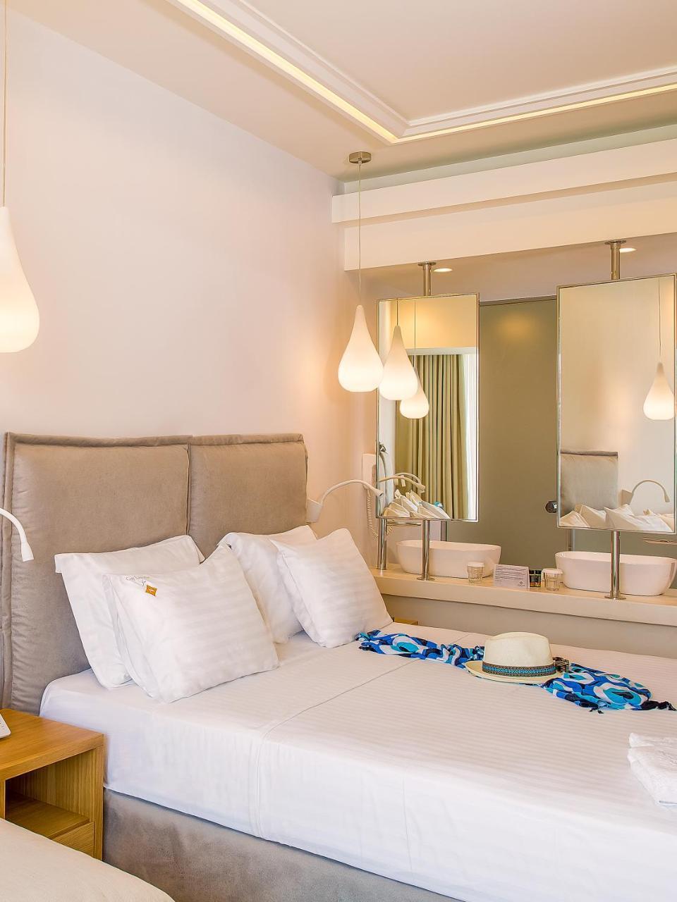 Samian Mare Hotel, & 4* Neo Karlowasi